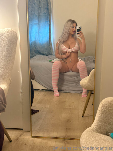 Thedandangler beautiful model photo