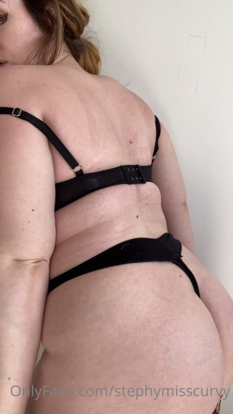 _Stephy Miss Curvy model top picture