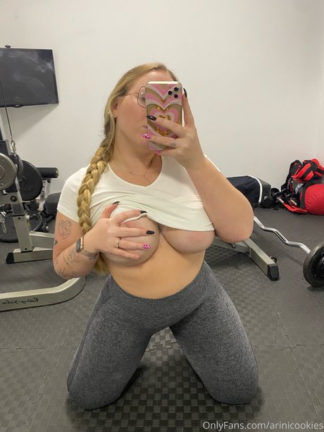 Arina Kortchov beautiful pornstar galleries