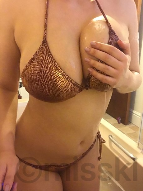 Miss Kl_ beautiful actress img