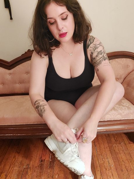 Alpha goddess aurora free model photos