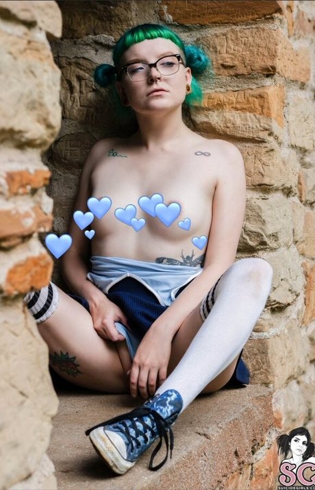 Faebelle naked actress image