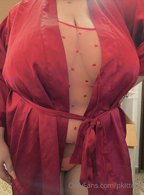 Pkittens Busty star nice photo