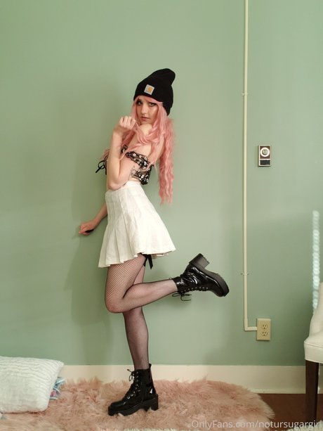 Meadow West pretty model picture