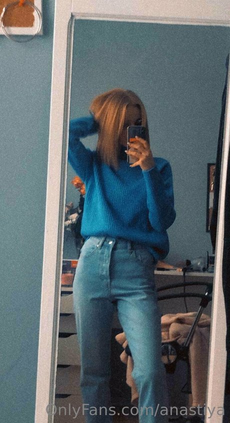 petite latina onlyfans pornographic images