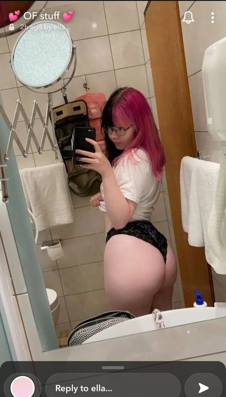 Pick Yer Poison nude actress gallery