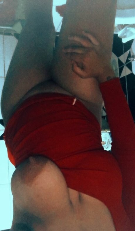 Annedixx pornstar nude photo