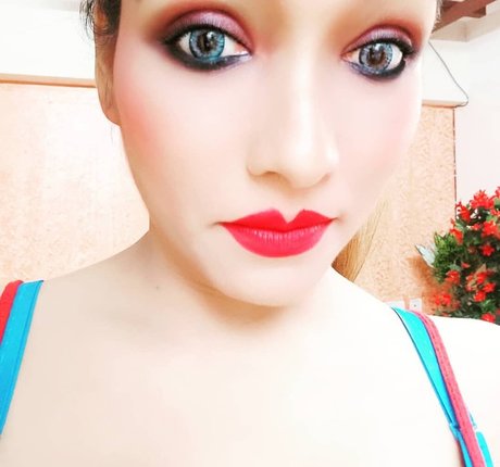 Zoya Rathore pretty model pictures