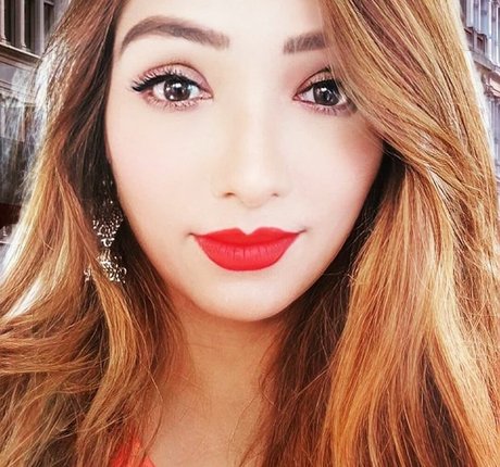 Zoya Rathore xxx actress galleries