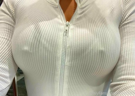 small onlyfans free sexy pic