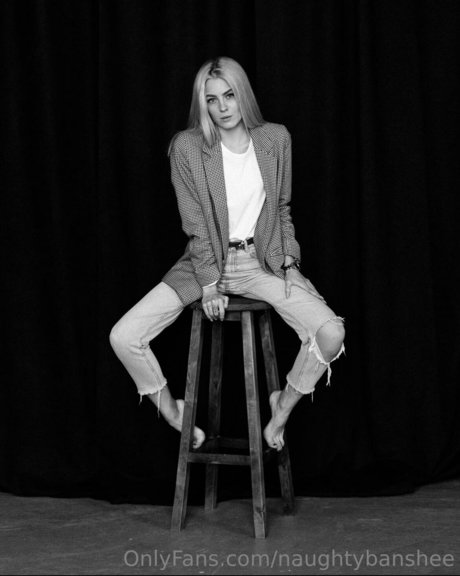 Naughtybanshee model adult photo