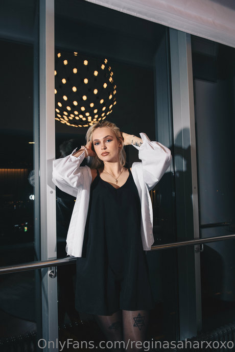 Regina Sahar sexy actress image