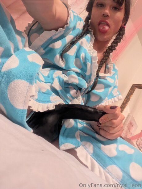 Nyxi Leon pornstar best pic