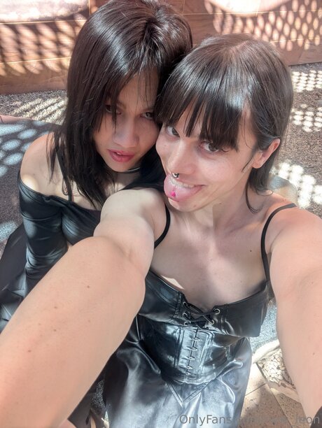 Nyxi Leon high quality pornstar photo