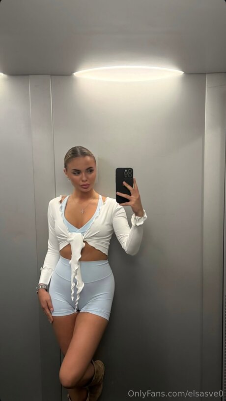 Elsasve0 pornstar perfect image