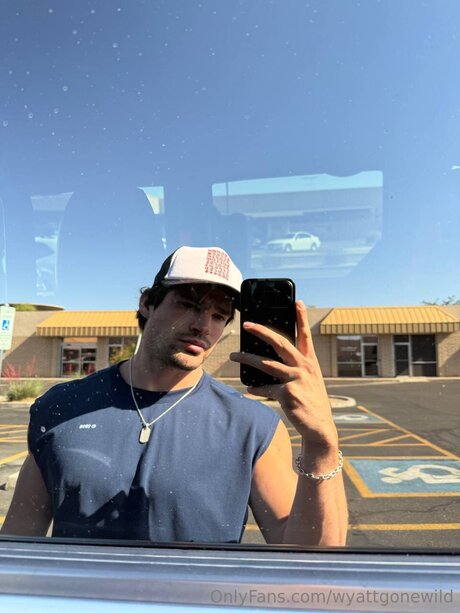 Wyattgonewild xxx model gallery