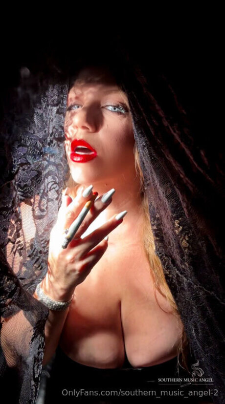 Southern Music Angel 2 star nudes pics