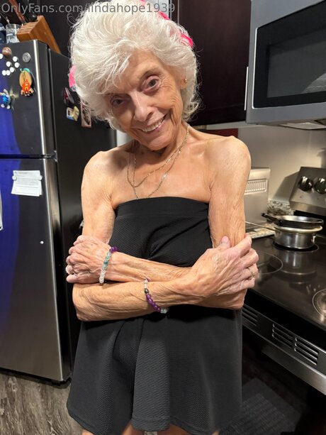Lindahope1939 pornstar free photo
