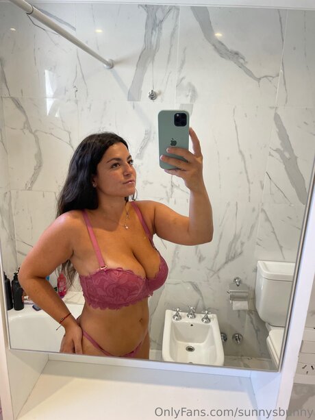 Sunnysbunny model porn gallery