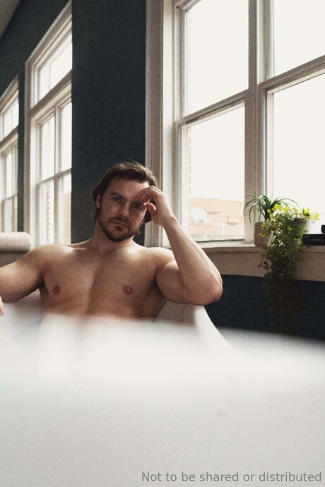 U391344714 model images