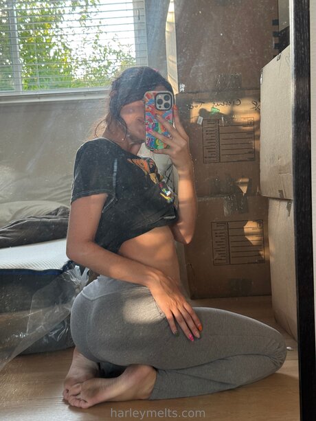 Harleymelts nudes star galleries