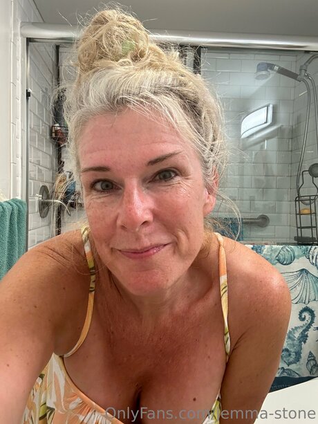 Jemma Stone sexy star photo