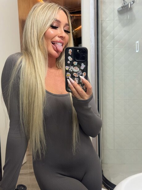 Your Lust Angel pornstar high quality pictures