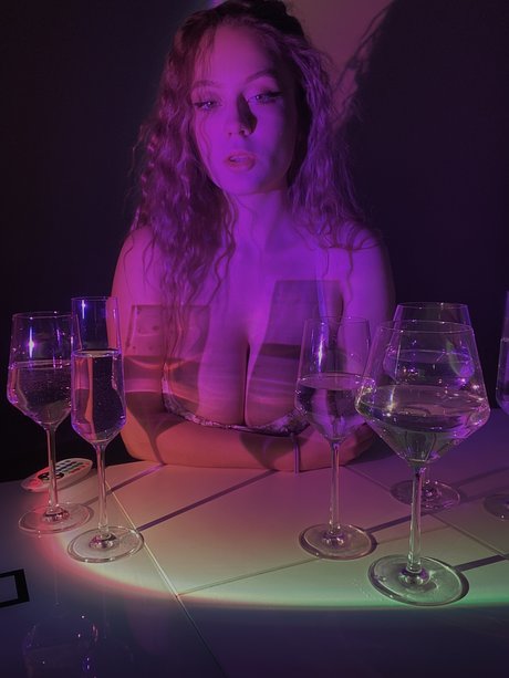 Lou Jeen_ model adult photo