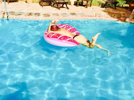 Valensoloella pornstar adult galleries