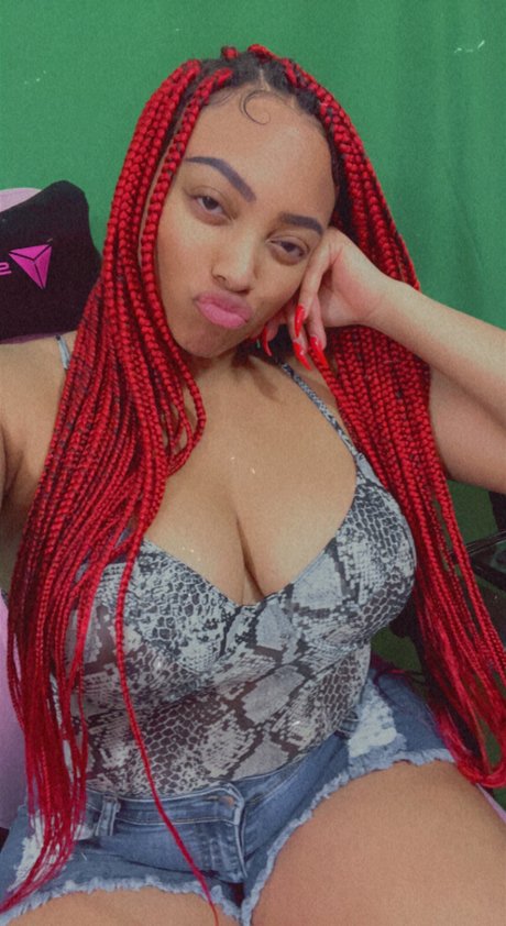 Yagurlbubblez model naked img