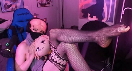 british blonde onlyfans hd img