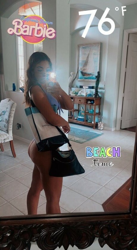 Zoey Kouskousakis star pretty pictures