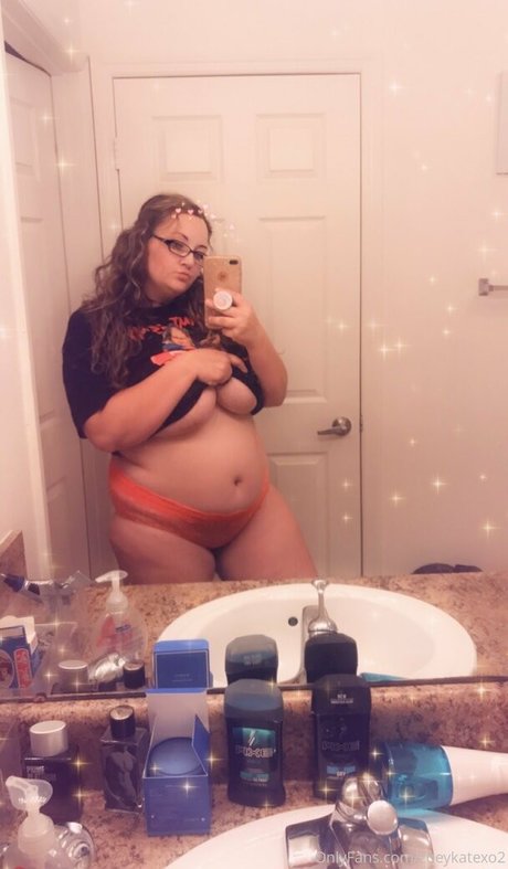 zoeykatexo2 adult actress img