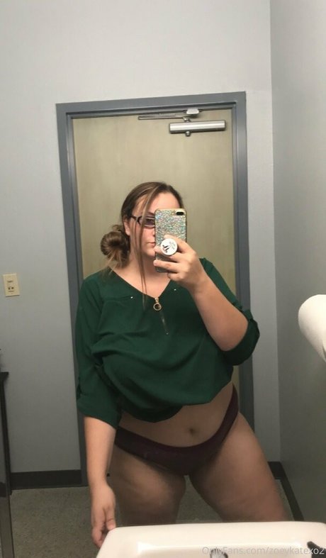 zoeykatexo2 pornstar high quality pic