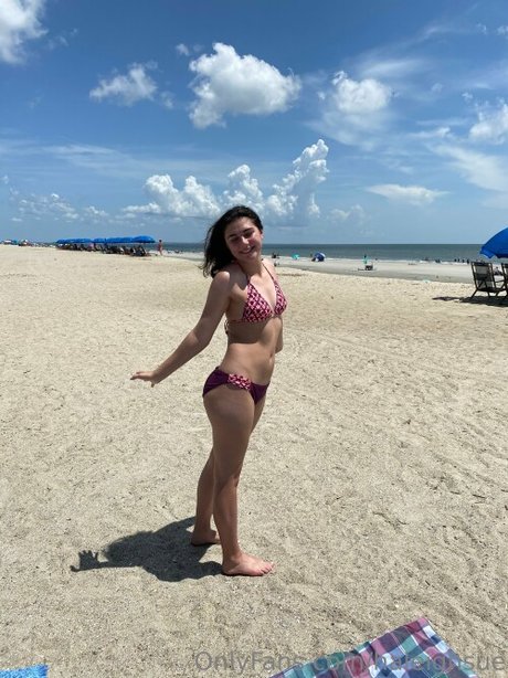 Elise Sue_ perfect star pic