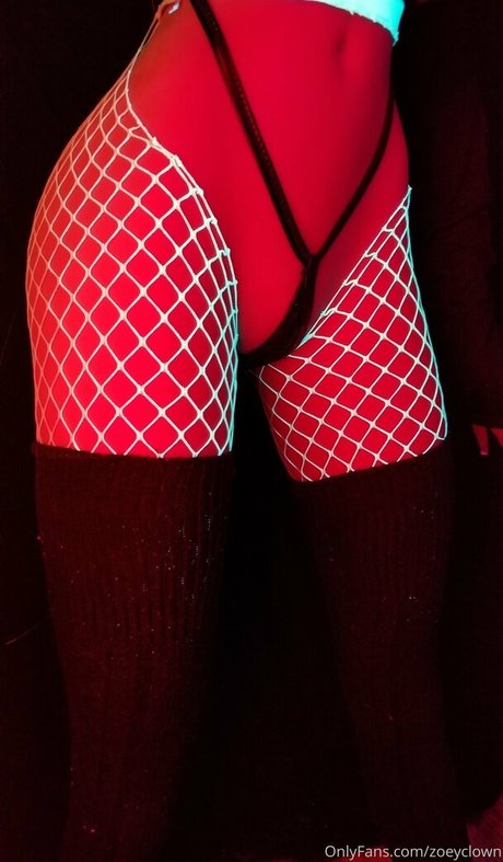 zoeyclown model exclusive pics