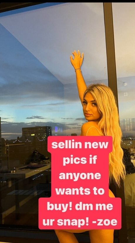 Zoe Lyons perfect model image