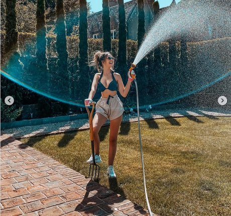 Zoe Sugg pretty model images