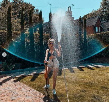 Zoe Sugg nudes actress pics