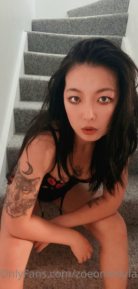 zoeononlyfans star xxx img