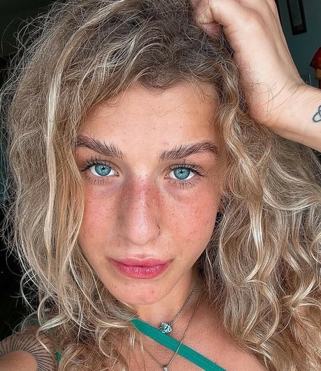 Zoe Elise Freedman star best photos