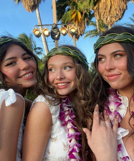 Zoe Colletti exclusive model photos