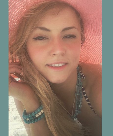 ZeplaHQ beautiful pornstar gallery