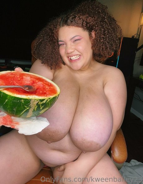 Kweenbailey23 model porn images