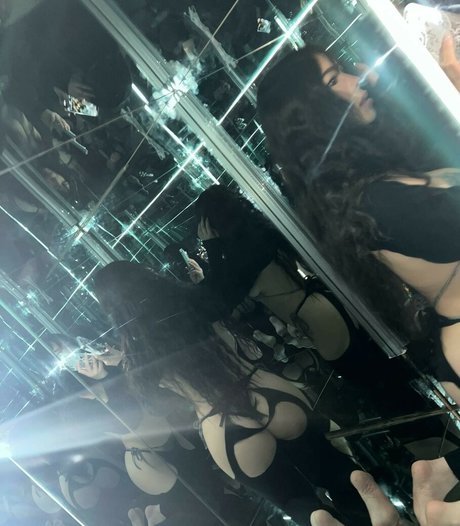 _estherng model images