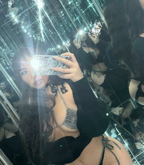 _estherng model beautiful pics