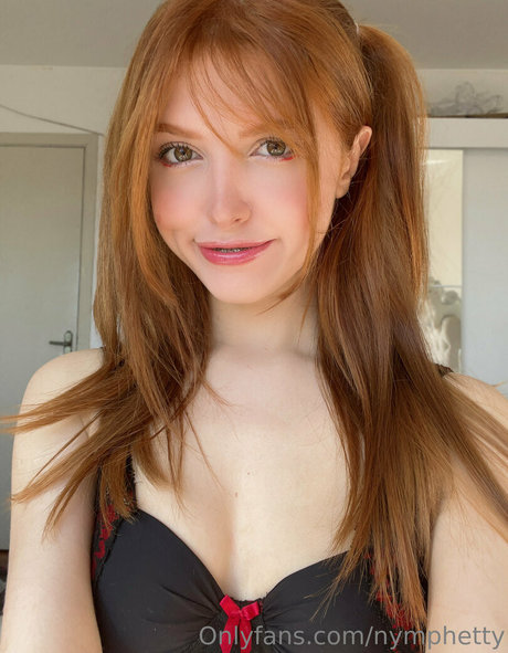 SayumeMii naked model photo