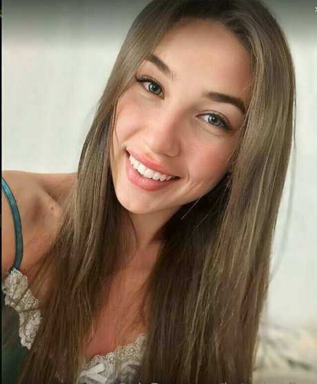 saggy tits onlyfans pornos images