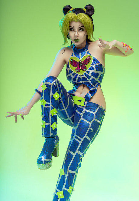 Helly Valentine best model images