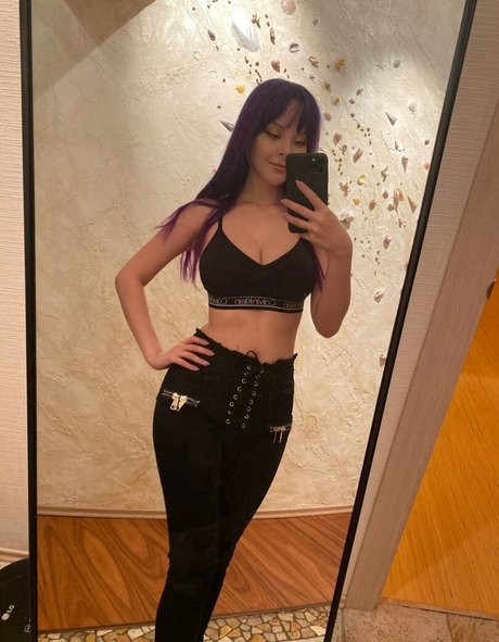 Helly Valentine star exclusive image